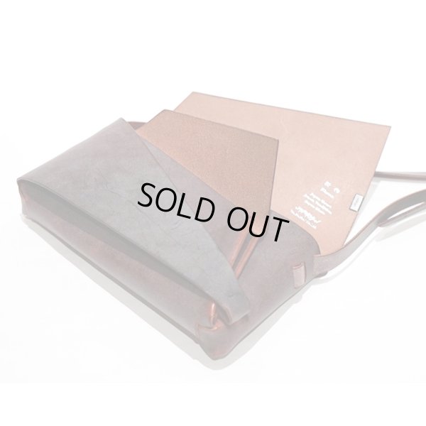 画像4: 【所作_shosa】ショルダーポーチ／Bridle Leather BURGUNDY(ブライドルレザー/バーガンディ)