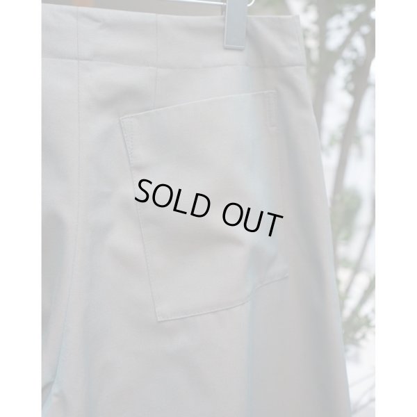 画像5: 【Morgane Krischer(モーガンクリッシャー)】Curved large trousers/ KHAKI GREEN