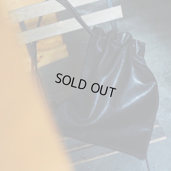 画像5: 【GABRIELA COLL GARMENTS(ガブリエラコールガーメンツ)】GATHERED CROSSED LEATHER BAG/ BROWN