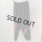 【LES SIX(レシス)】Tailored Joggers/ black×red