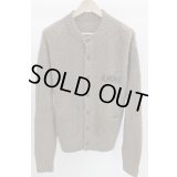 【KHOKI(コッキ)】Embroidery-design crew-neck cardigan/ Khaki