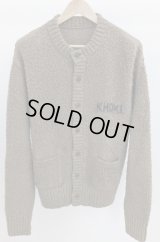 【KHOKI(コッキ)】Embroidery-design crew-neck cardigan/ Khaki