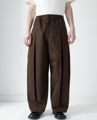 【sage NATION(セイジネーション)】BOX PLEAT TROUSER/ BROWN