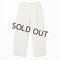 【paratrait(パラトレイト)】CAKE SKIN CHINO PANTS/ BEIGE