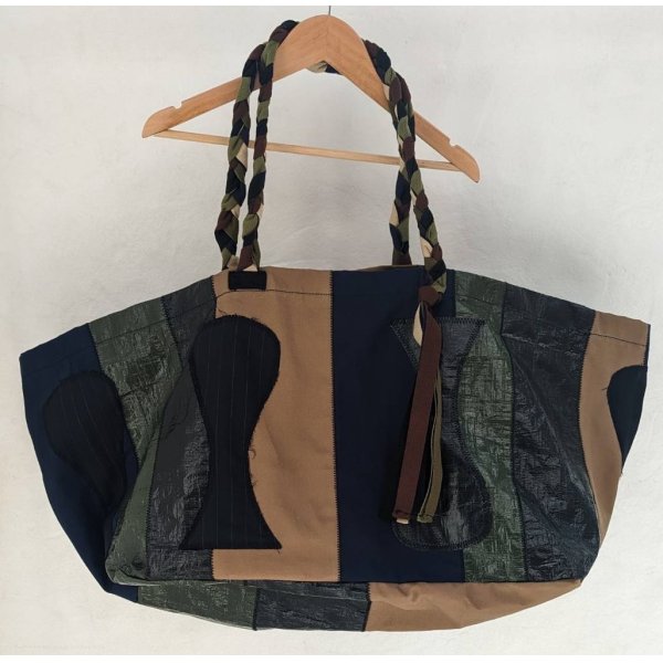 画像1: 【KHOKI(コッキ）】Souvenir bag/ Khaki