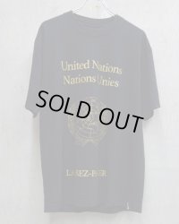 【LES SIX(レシス)】Passport Tee/ UN