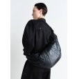 画像2: 【LEMAIRE(ルメール)】LARGE CROISSANT BAG SOFT NAPPA LEATHER/ BLACK (2)