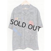【KHOKI(コッキ)】Hand enbroidered-design shirt/Black