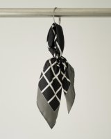 【HEUGN(ユーゲン)】“Cristin”SILK SCARF/OLIVE