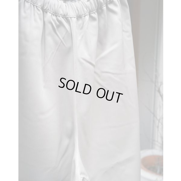 画像4: 【GABRIELA COLL GARMENTS(ガブリエラコールガーメンツ)】SUMMER WOOL SHORT TROUSERS/ BEIGE