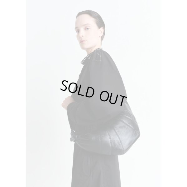画像2: 【LEMAIRE(ルメール)】MEDIUM CROISSANT BAG SOFT NAPPA LEATHER/ BLACK