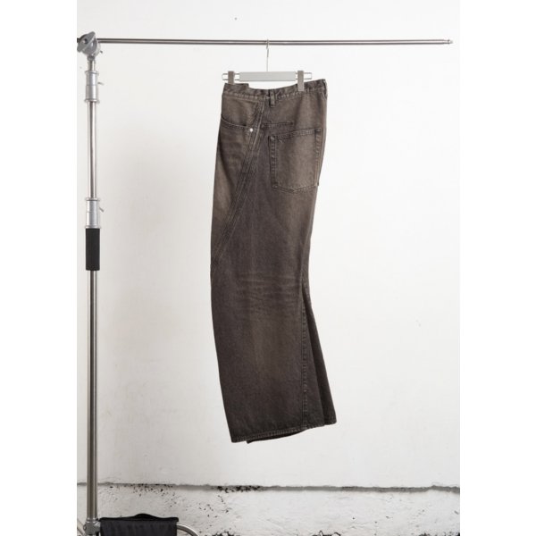 画像1: 【NVRFRGT(ネヴァーフォーゲット)】3D TWISTED WIDE LEG JEANS/ MUD FADED BLACK