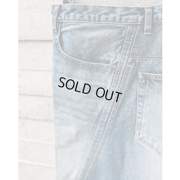 画像4: 【NVRFRGT(ネヴァーフォーゲット)】3D TWISTED WIDE LEG JEANS/ VINTAGE FADED INDIGO