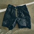 画像1: 【GOODKARMA DEVELOPMENT(グッドカルマディベロップメント)】Leather Cargo Shorts "LAZY"/ BLACK (1)