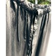 画像2: 【GABRIELA COLL GARMENTS(ガブリエラコールガーメンツ)】CUPRO DRAWSTRING TROUSERS/ BROWN (2)