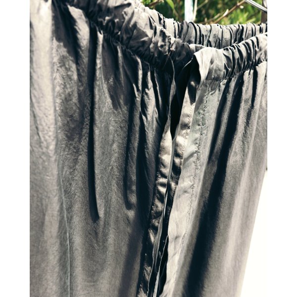 画像2: 【GABRIELA COLL GARMENTS(ガブリエラコールガーメンツ)】CUPRO DRAWSTRING TROUSERS/ BROWN