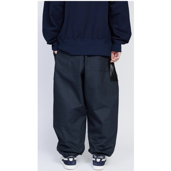 画像6: 【UNTRACE(アントレース)】レザーパッチベイカーパンツ(_190)/ DARK NAVY