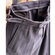 画像2: 【HEUGN(ユーゲン)】“Aaron” TAPPERD 2P TROUSERS WIDE STRIPE- Navy (2)