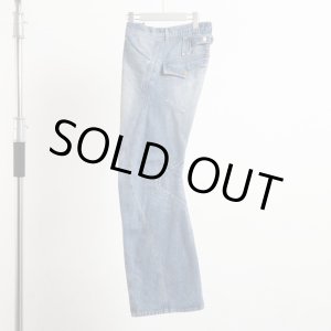画像: 【NVRFRGT(ネヴァーフォーゲット)】3D TWISTED JEANS 2.0  "DISTRESSED FADED INDIGO"