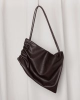 画像: 【GABRIELA COLL GARMENTS(ガブリエラコールガーメンツ)】GATHERED CROSSED LEATHER BAG/ BROWN