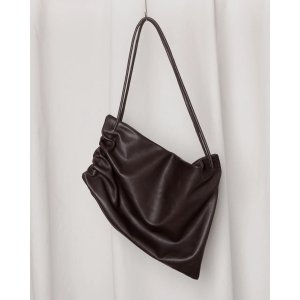 画像: 【GABRIELA COLL GARMENTS(ガブリエラコールガーメンツ)】GATHERED CROSSED LEATHER BAG/ BROWN