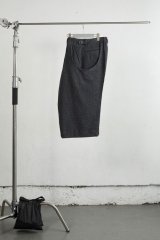 画像: 【NVRFRGT(ネヴァーフォーゲット)】S CURVED UTILITY CAPRI TROUSERS　”Charcoal”